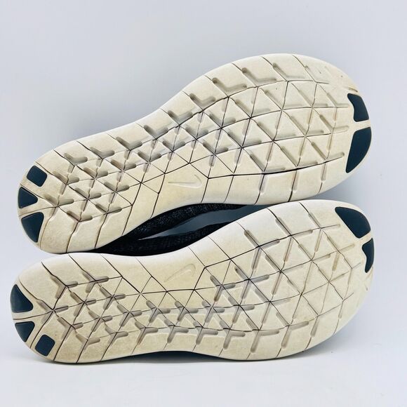 Nike Free RN Flyknit Womens 7 Gray Black White Running Shoes Sneakers Trainer ID - Picture 9 of 11